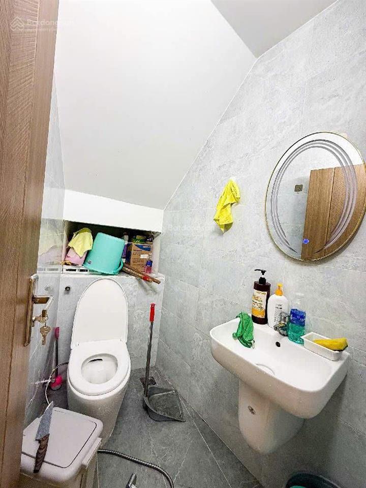 Hiếm! có thang máy  xe hơi quay đầu! bán nhà mới nguyễn xí (4x10m)  3 tầng  3pn. chỉ 8 tỷ tl
