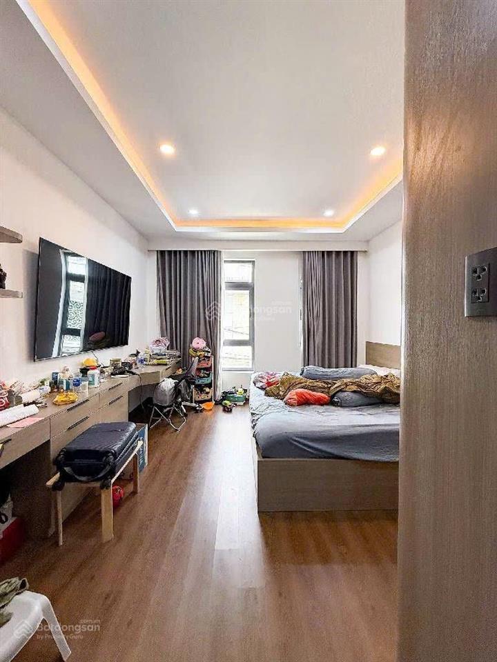 Hiếm! có thang máy  xe hơi quay đầu! bán nhà mới nguyễn xí (4x10m)  3 tầng  3pn. chỉ 8 tỷ tl