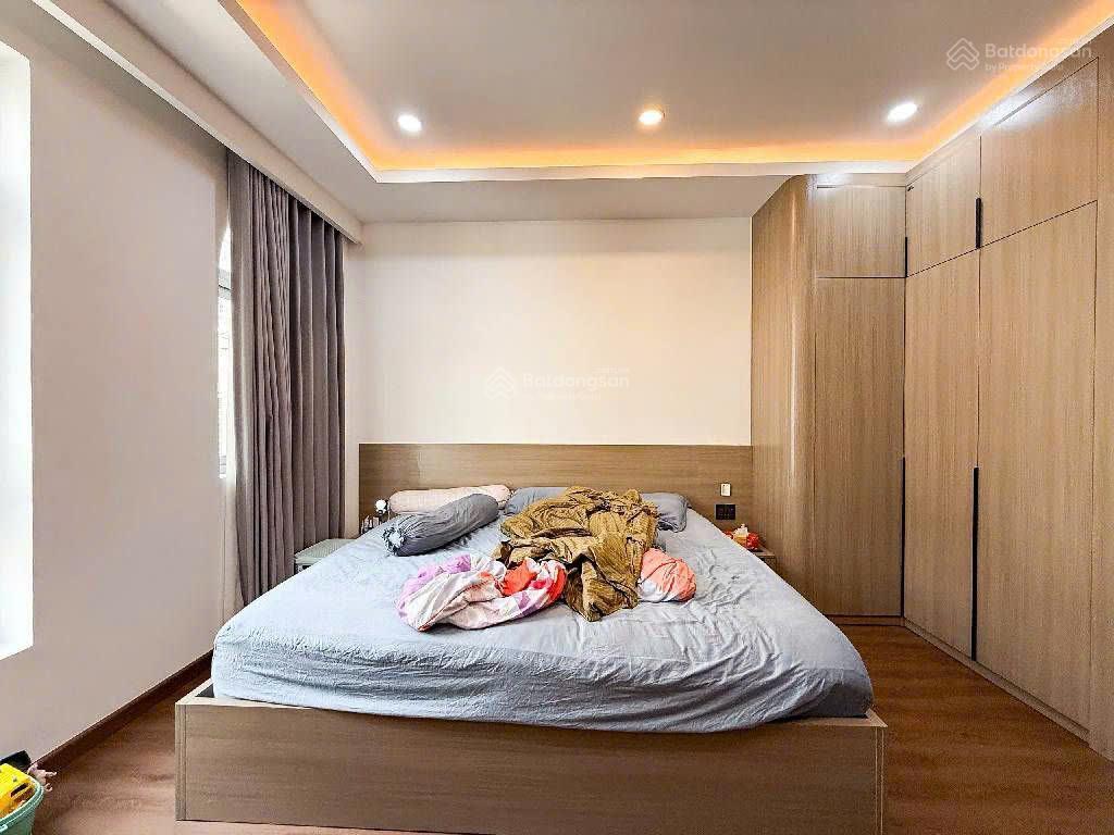 Hiếm! có thang máy  xe hơi quay đầu! bán nhà mới nguyễn xí (4x10m)  3 tầng  3pn. chỉ 8 tỷ tl
