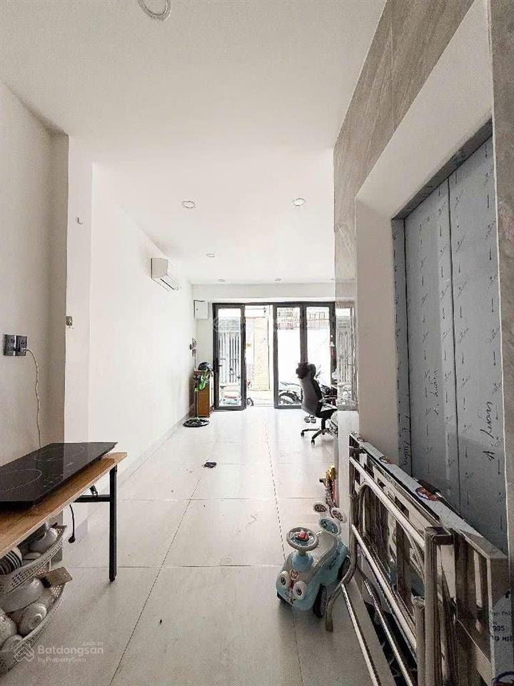Hiếm! có thang máy  xe hơi quay đầu! bán nhà mới nguyễn xí (4x10m)  3 tầng  3pn. chỉ 8 tỷ tl