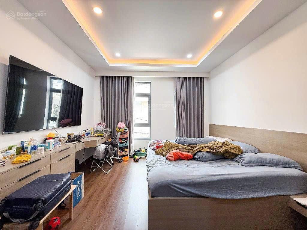 Hiếm! có thang máy  xe hơi quay đầu! bán nhà mới nguyễn xí (4x10m)  3 tầng  3pn. chỉ 8 tỷ tl