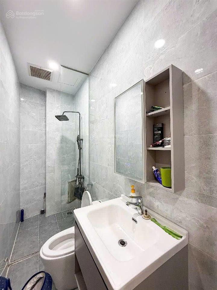 Hiếm! có thang máy  xe hơi quay đầu! bán nhà mới nguyễn xí (4x10m)  3 tầng  3pn. chỉ 8 tỷ tl
