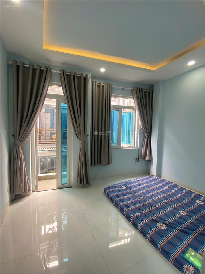 Bán nhà đẹp hxh nguyễn thượng hiền (4x10m) sổ a4. 5 tầng  5pn. khu dân trí cao, an ninh, yên tĩnh!