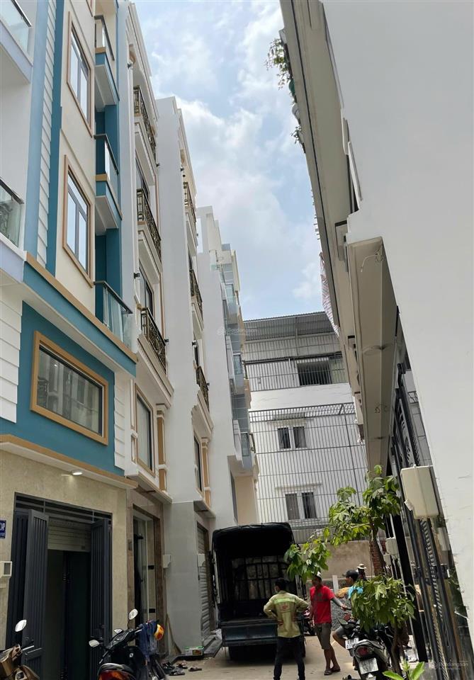 Bán nhà đẹp hxh nguyễn thượng hiền (4x10m) sổ a4. 5 tầng  5pn. khu dân trí cao, an ninh, yên tĩnh!