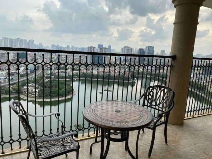 Hiếm bán căn 2 ngủ tòa d. le pont d'or ,36 hoàng cầu.tầng trung đẹp,sổ lâu dài,chủ nhà thiện chí