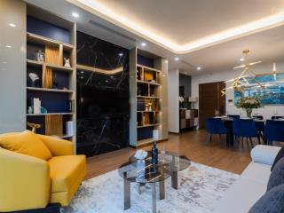 Cho thuê căn 2 ngủ 100m² full nội thất đẹp tòa watermark, lạc long quân, bên đường là hồ tây