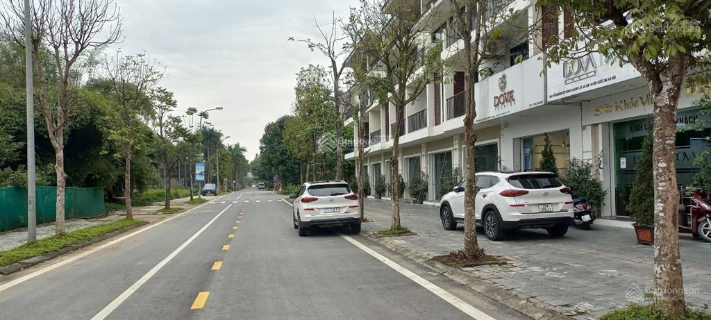 Bán căn lk100m đối diện tòa văn phòng