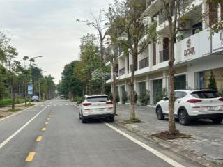 Bán căn lk100m đối diện tòa văn phòng