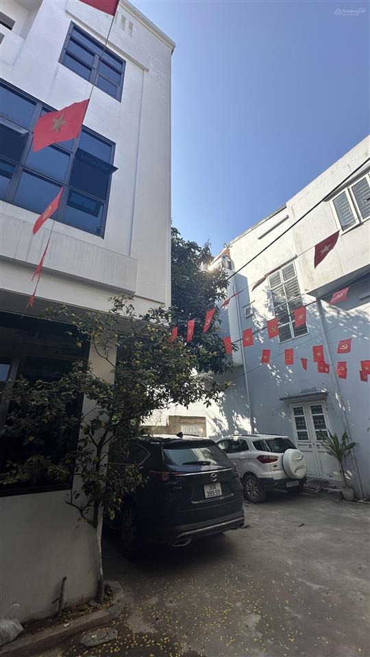 Nhà phú diễn 31m 4 tầng lô góc ô tô vào nhà sát hồ phú diễn, 2 mặt ô tô, ô tô vào n