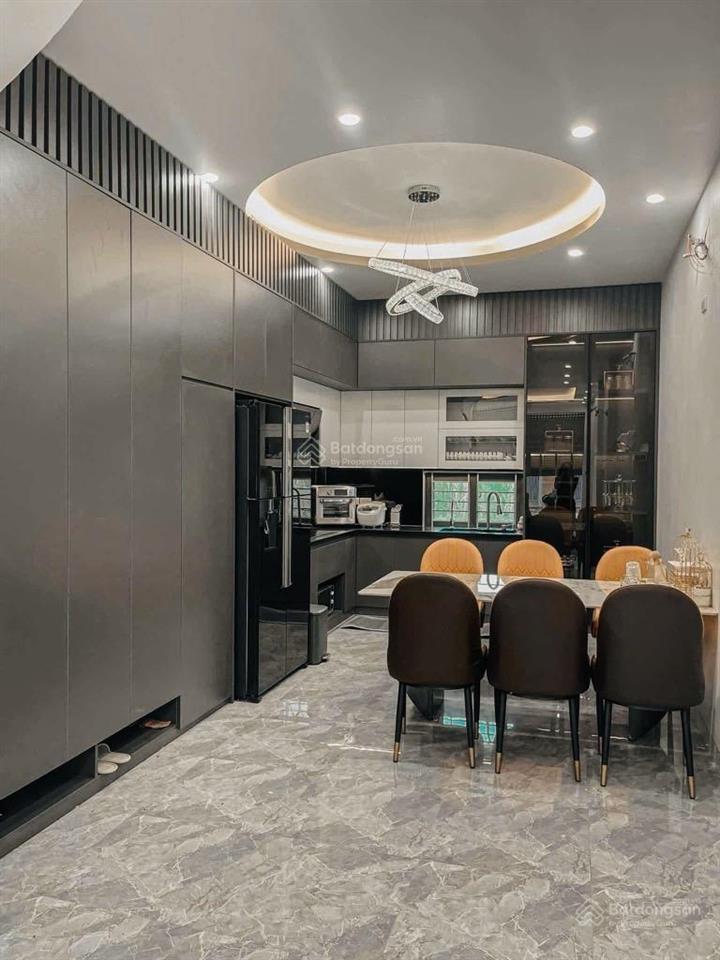 Nhà đẹp ô tô tránh kinh doanh tốt gần sát đh thành đô vị trí khu phân lô lai xá