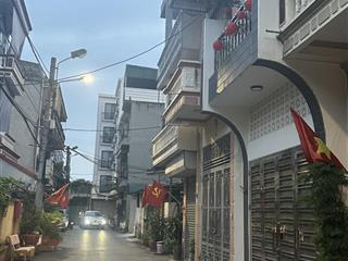 70m2 ô tô tránh phân lô quân đội lai xá nhỉnh 10 tỷ nhà 3 tầng, thoáng trước sau, đường