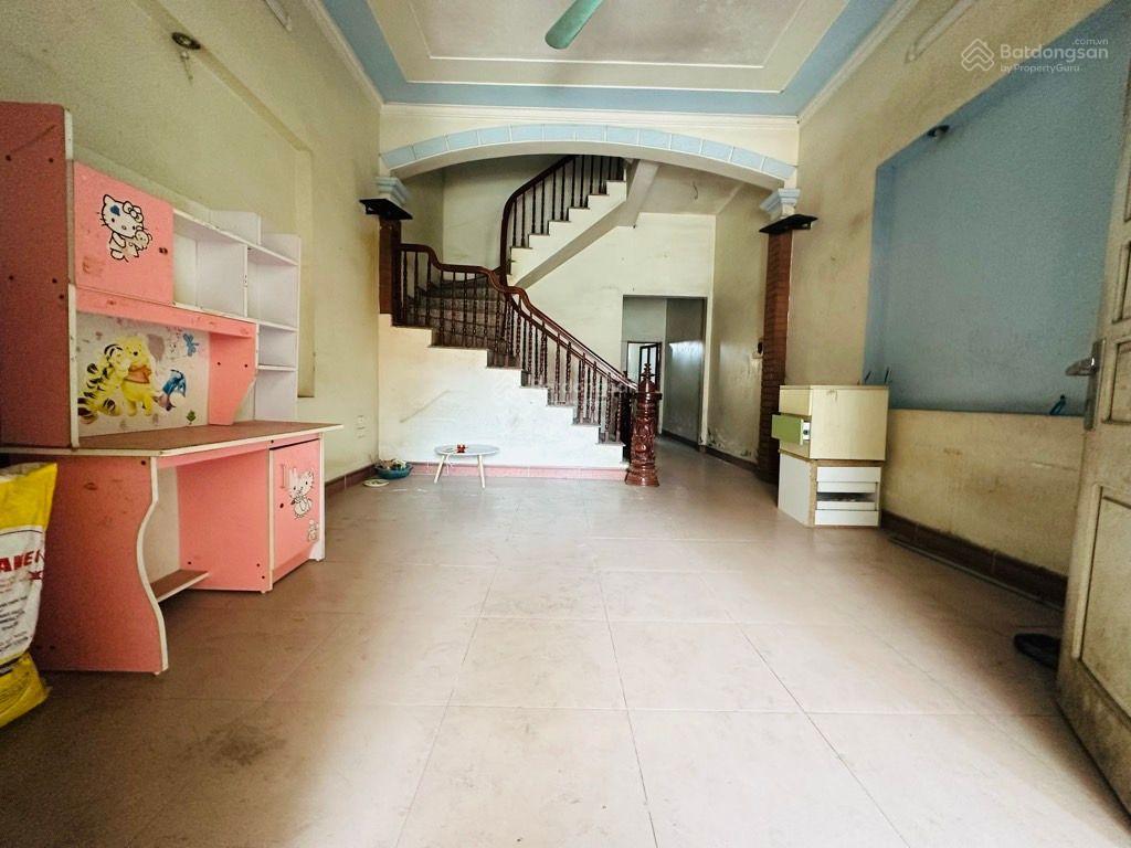 Cực phẩm trạm trôi  sát ql32 80m2 4 tầng kinh doanh đỉnh chỉ 8.x tỷ! mặt đường rộng