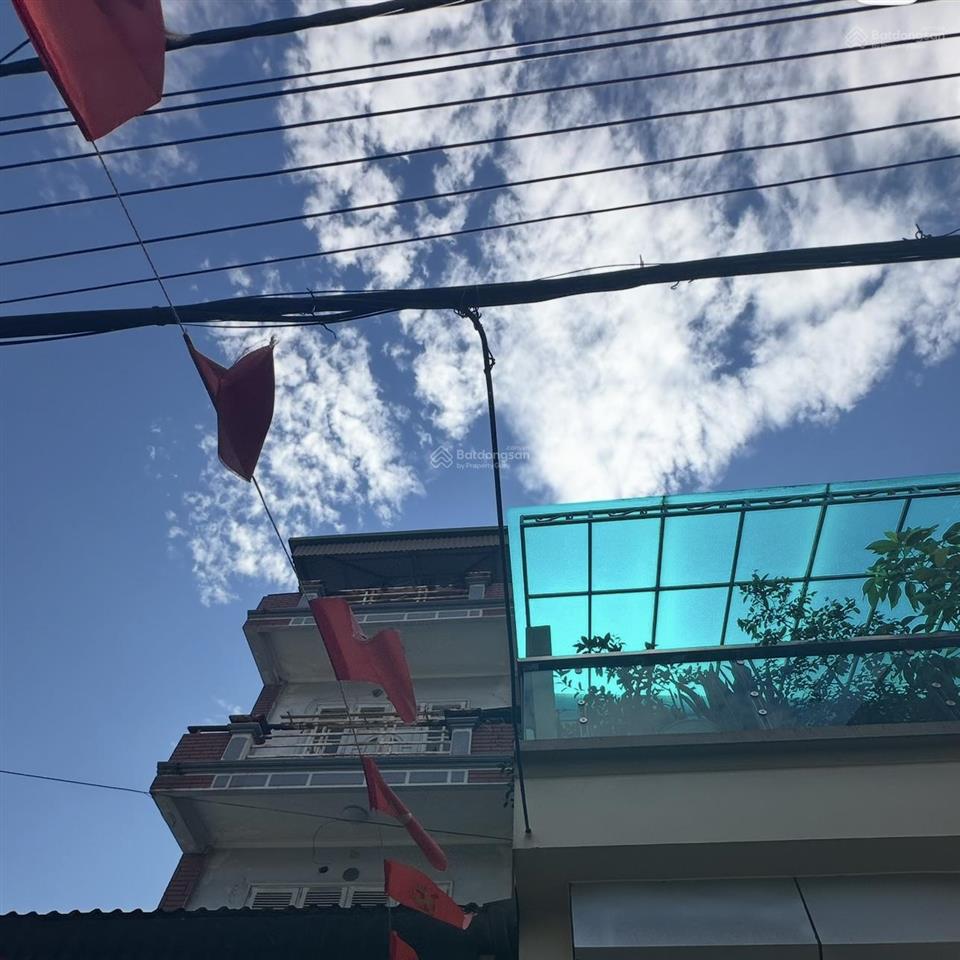 Cực phẩm trạm trôi  sát ql32 80m2 4 tầng kinh doanh đỉnh chỉ 8.x tỷ! mặt đường rộng