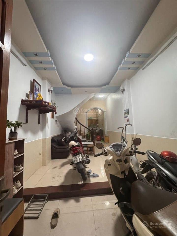 Nhà cầu diễn 42m x 4t 5pn hơn 8 tỷ tổ 27 cầu diễn, ngõ thông thoáng, gần mỹ đình hồ