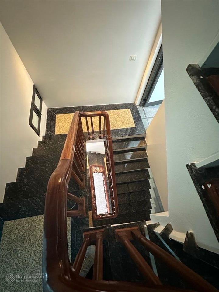 Nhà mặt đường  di trạch 40m25 tầng hơn 9 tỷô tô tránh kinh doanh đẹp