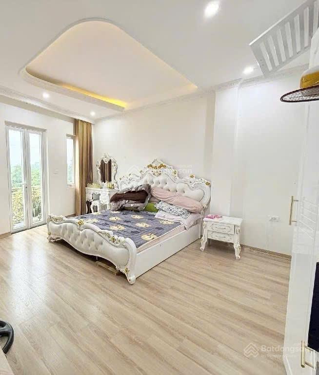 Văn tiến dũng55m7 tầng thang máyô tô ngủ trong nhànội thất hiện đại * vị trí đắc địa, cách ph