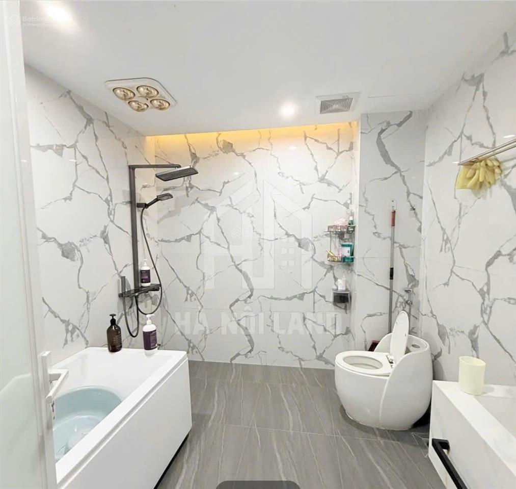 Văn tiến dũng55m7 tầng thang máyô tô ngủ trong nhànội thất hiện đại * vị trí đắc địa, cách ph
