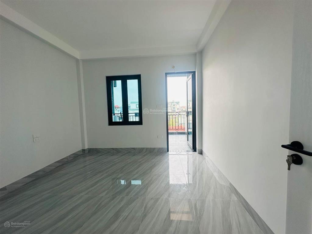 Hot! nhà mới lai xá 35m2 x 5 tầng ô tô cách 30m hơn 6 tỷ ngay gần chợ lai xá