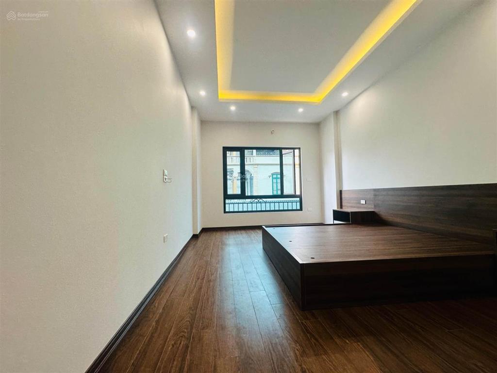 Hot! nhà mới lai xá 35m2 x 5 tầng ô tô cách 30m hơn 6 tỷ ngay gần chợ lai xá