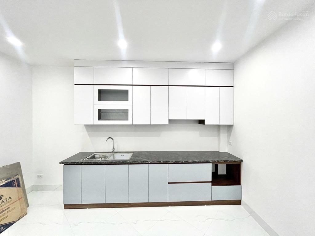 Hiếm. siêu phẩm kim chung  48m2  5 tầng  thang máy  ngõ thông, ô tô đỗ cửa,