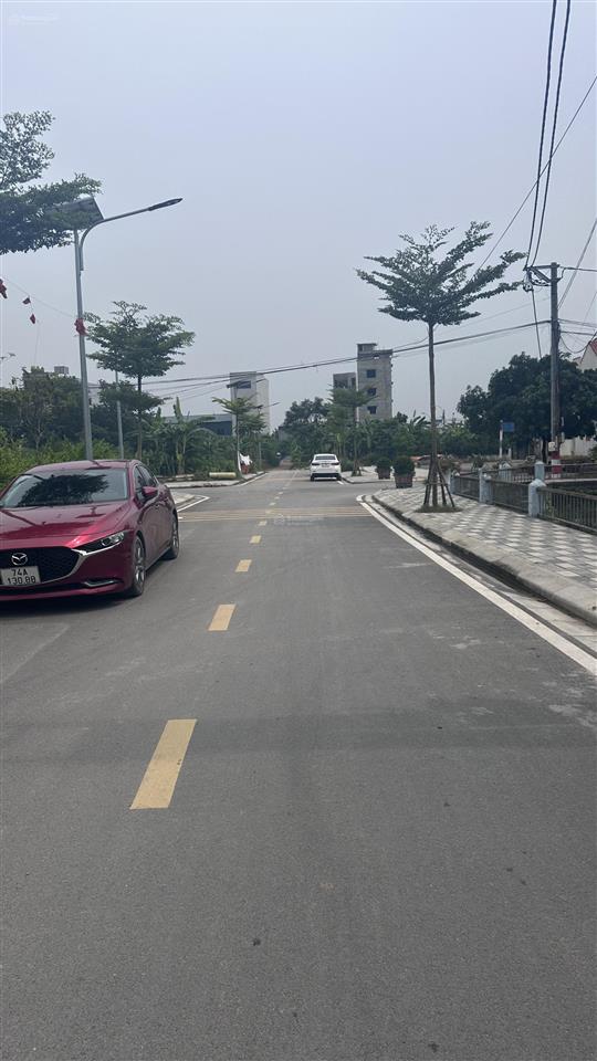 Gần kđt tân tây đô 79m2 4t hơn 7 tỷ ô tô vào nhà, ngõ thông, mặt tiền rộng