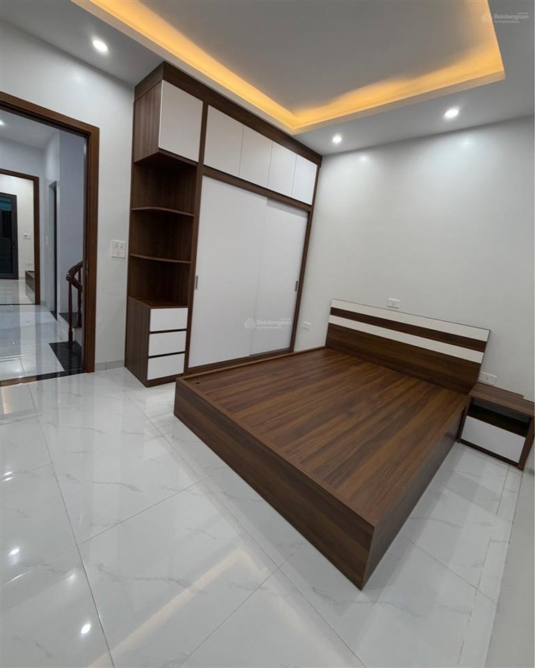 Sát ngã tư trôi| 42m 4t | chỉ 5,x tỷ nhà đẹp ở ngay 2 mặt thoáng 50m ô tô & bãi đỗ 50