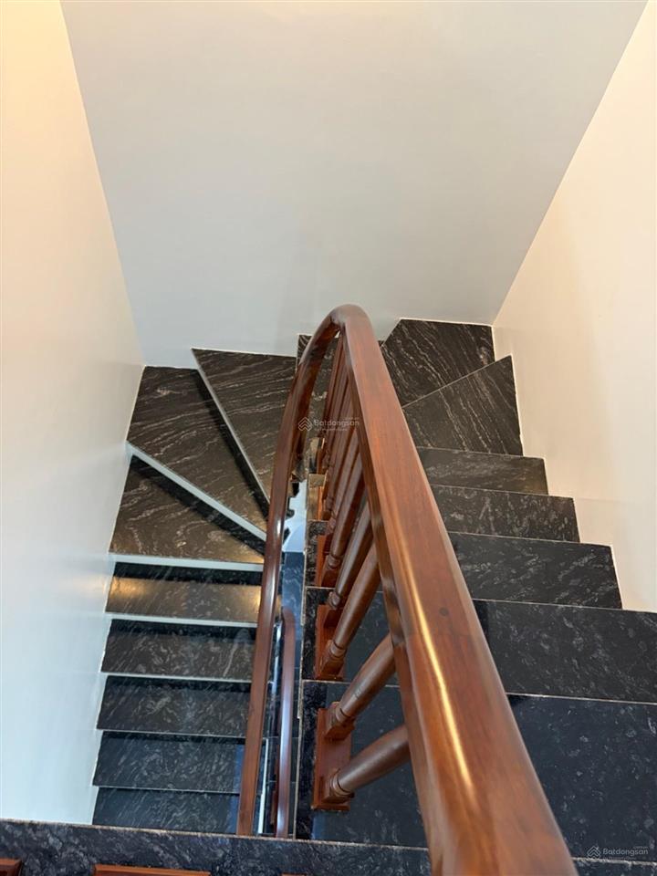 Sát ngã tư trôi| 42m 4t | chỉ 5,x tỷ nhà đẹp ở ngay 2 mặt thoáng 50m ô tô & bãi đỗ 50