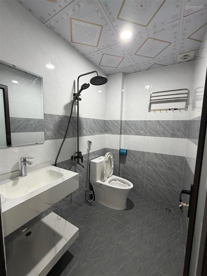 Sát ngã tư trôi| 42m 4t | chỉ 5,x tỷ nhà đẹp ở ngay 2 mặt thoáng 50m ô tô & bãi đỗ 50