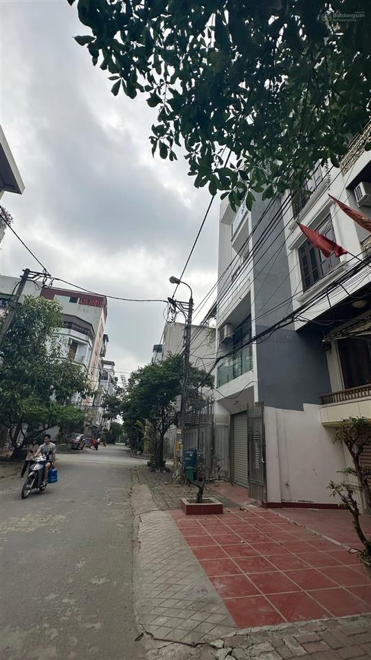 Sát nhổn phân lô ,vỉa hè ô tô tránh 68m2 5tầng giá hơn 14 tỷ, nhà đẹp ở luôn 5 tâng