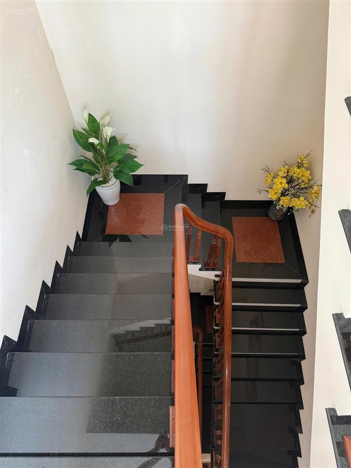 Biệt thự sân vườn tân tây đô 205m 4 tầng nhỉnh 23 tỷ phân lô ô tô tránh, gara riêng