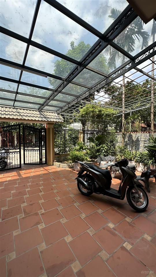 Biệt thự sân vườn tân tây đô 205m 4 tầng nhỉnh 23 tỷ phân lô ô tô tránh, gara riêng