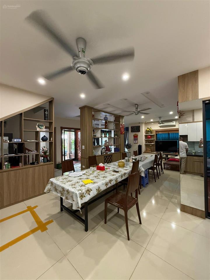 Biệt thự sân vườn tân tây đô 205m 4 tầng nhỉnh 23 tỷ phân lô ô tô tránh, gara riêng