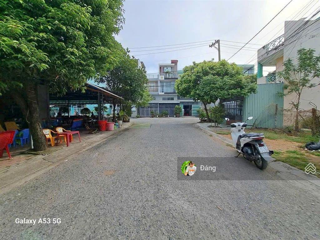 Giá giảm 320tr. bán đất thổ cư 115m2/ 715tr ngay chợ cầu sáng  bình chánh  cách aeon bình tân 8km