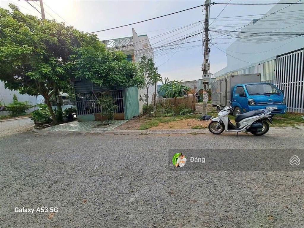 Giá giảm 320tr. bán đất thổ cư 115m2/ 715tr ngay chợ cầu sáng  bình chánh  cách aeon bình tân 8km