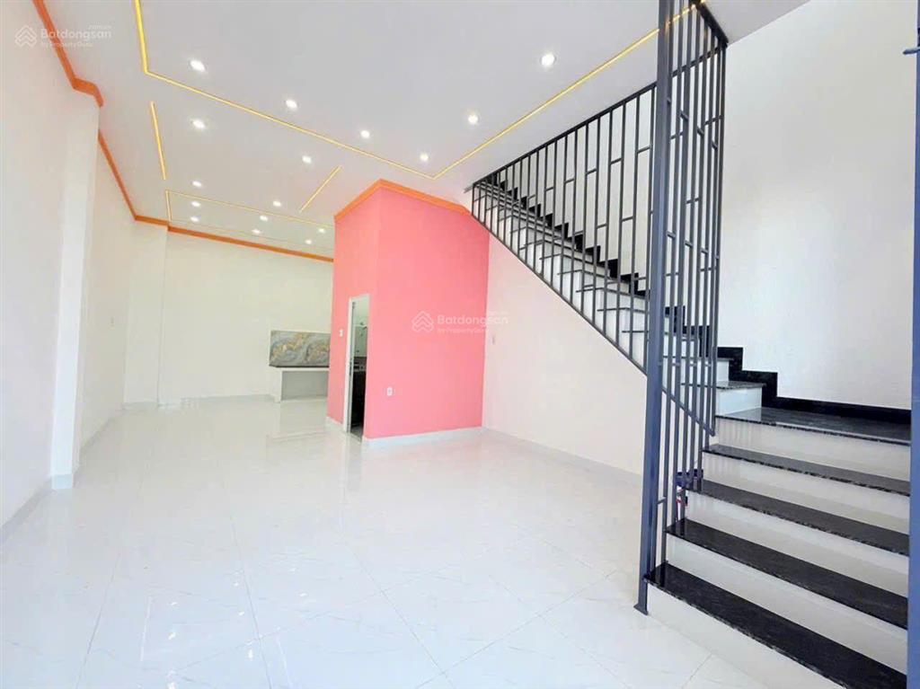 Bán nhà 1t1l đường dt835  xã an phú tây  bình chánh 1ty150/ 68m2 cách bình chánh 5 phút đi máy