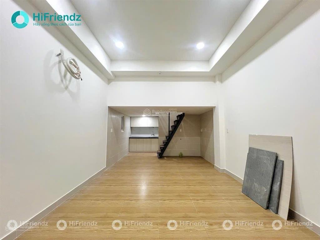 Cho thuê kiot  mặt bằng kinh doanh 40m2 tại trần thị điệu sát đỗ xuân hợp, xa lộ hà nội quận 9