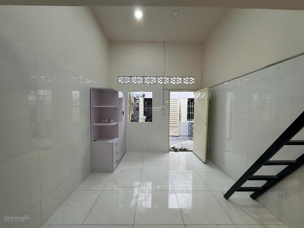 Cho thuê nhà trọ 30m2 gần metro ngã tư thủ đức tại đường số 5 tăng nhơn phú b, q9, hcm