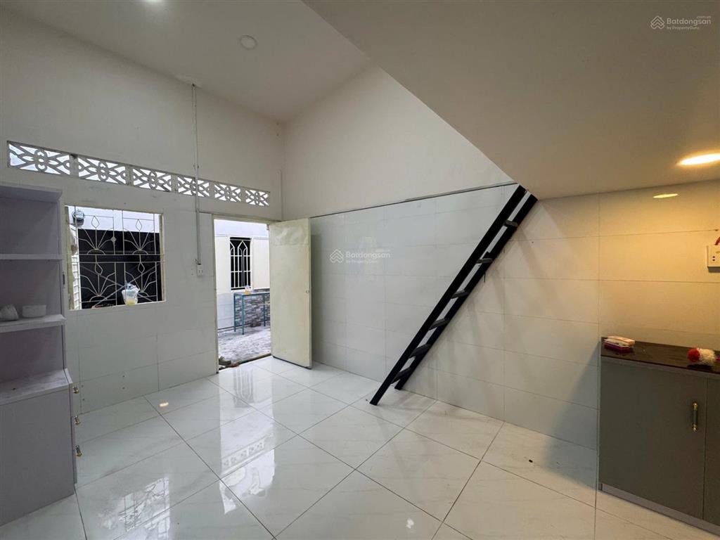 Cho thuê nhà trọ 30m2 gần metro ngã tư thủ đức tại đường số 5 tăng nhơn phú b, q9, hcm