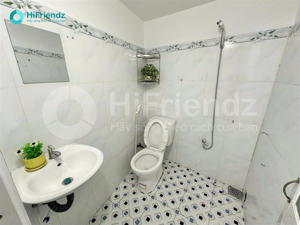 Cho thuê phòng trọ 35m2 gác cao 1m8 không giới hạn người ở tại đường 102 lã xuân oai quận 9