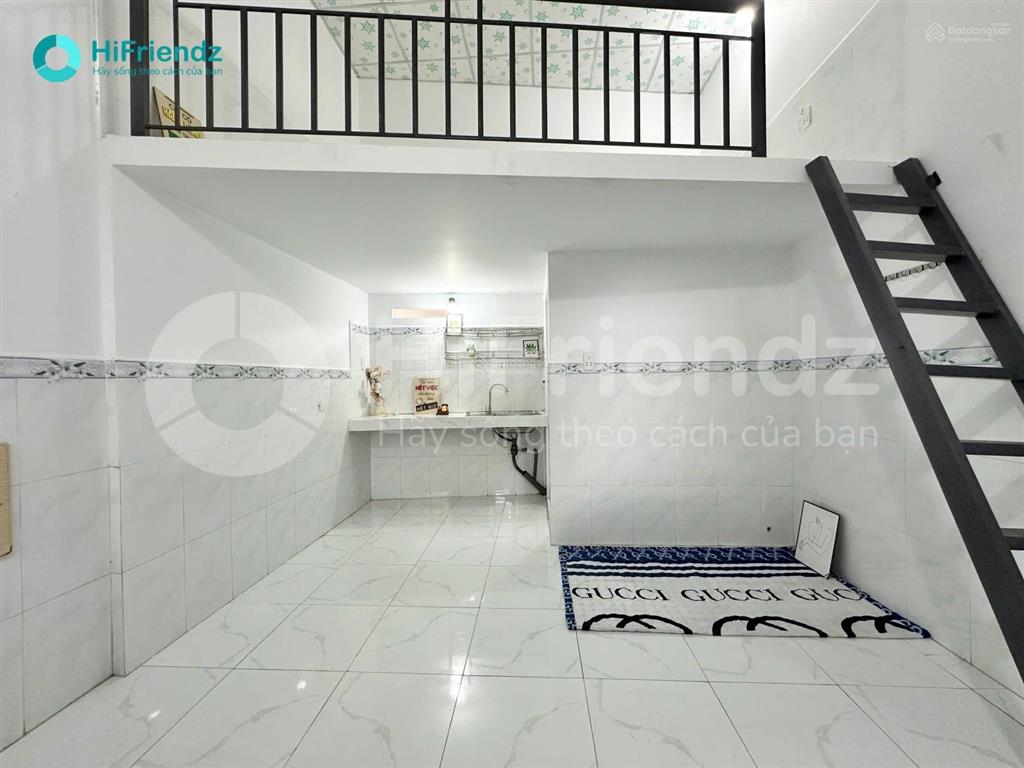 Cho thuê phòng trọ 35m2 gác cao 1m8 không giới hạn người ở tại đường 102 lã xuân oai quận 9