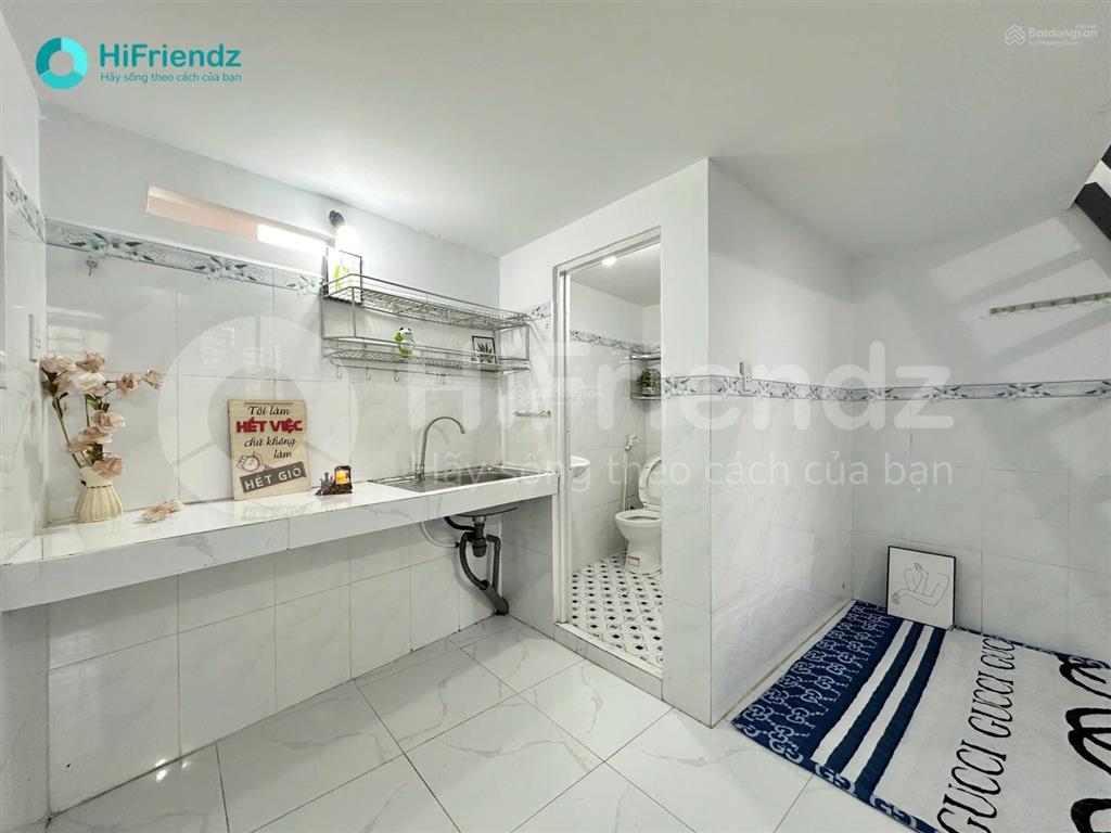 Cho thuê phòng trọ 35m2 gác cao 1m8 không giới hạn người ở tại đường 102 lã xuân oai quận 9