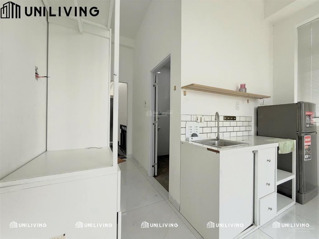[q.9] cho thuê căn hộ ban công rộng 32m2 full nội thất ở liên phường cạnh vòng xoay liên phường