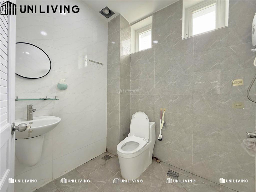 [q.9] cho thuê căn hộ ban công rộng 32m2 full nội thất ở liên phường cạnh vòng xoay liên phường