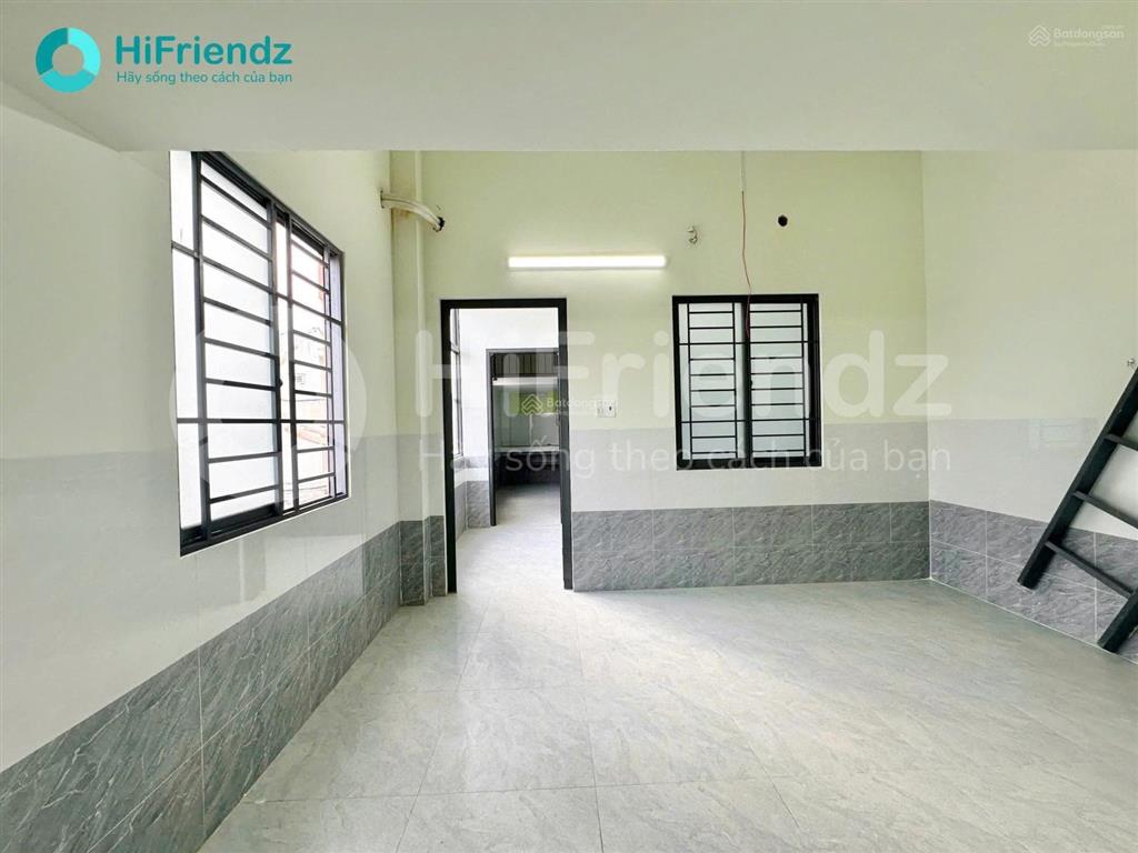 Cho thuê duplex gác cao giá 4tr 25m2 ở được đông người gần cđ công thương, ngã tư bình thái