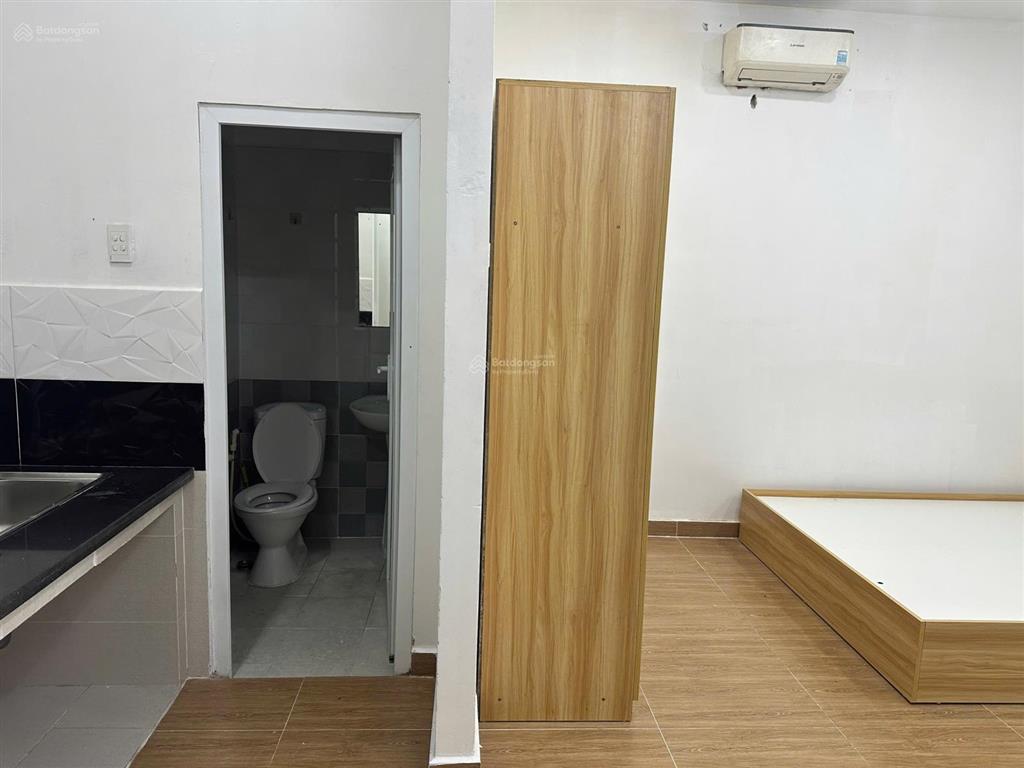 Cho thuê phòng trọ giá rẻ có sẵn nội thất cửa sổ trời gần trường ufm  đại học tài chính marketing