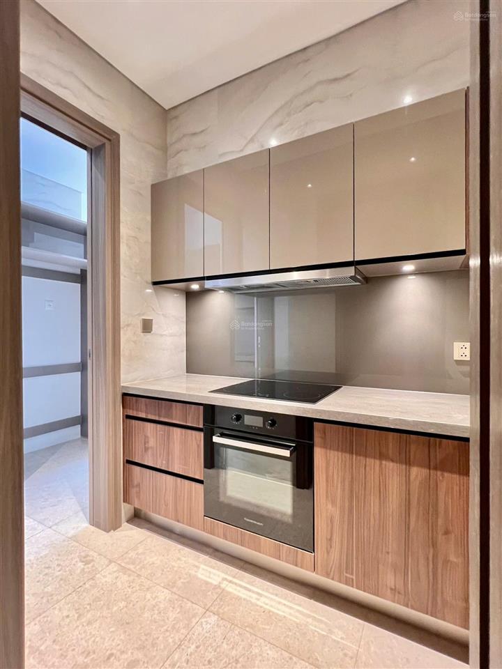 Bán căn 3pn 3wc thang máy riêng 120m2 giá cực tốt tại the marq