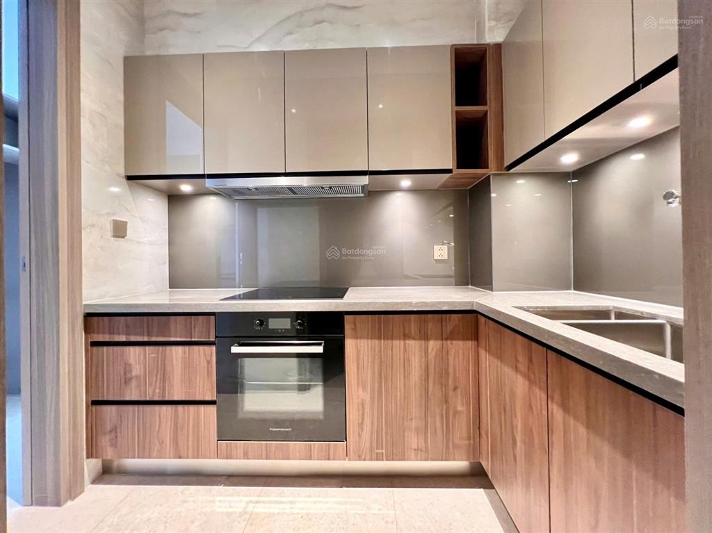 Bán căn 3pn 3wc thang máy riêng 120m2 giá cực tốt tại the marq