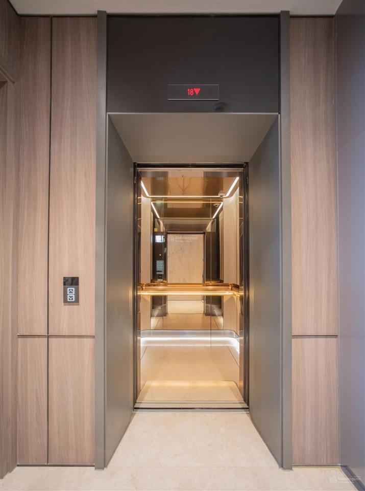 Bán căn hộ trung tâm sài gòn vài bước ra cầu ba son giá tốt cho căn 4pn 4wc