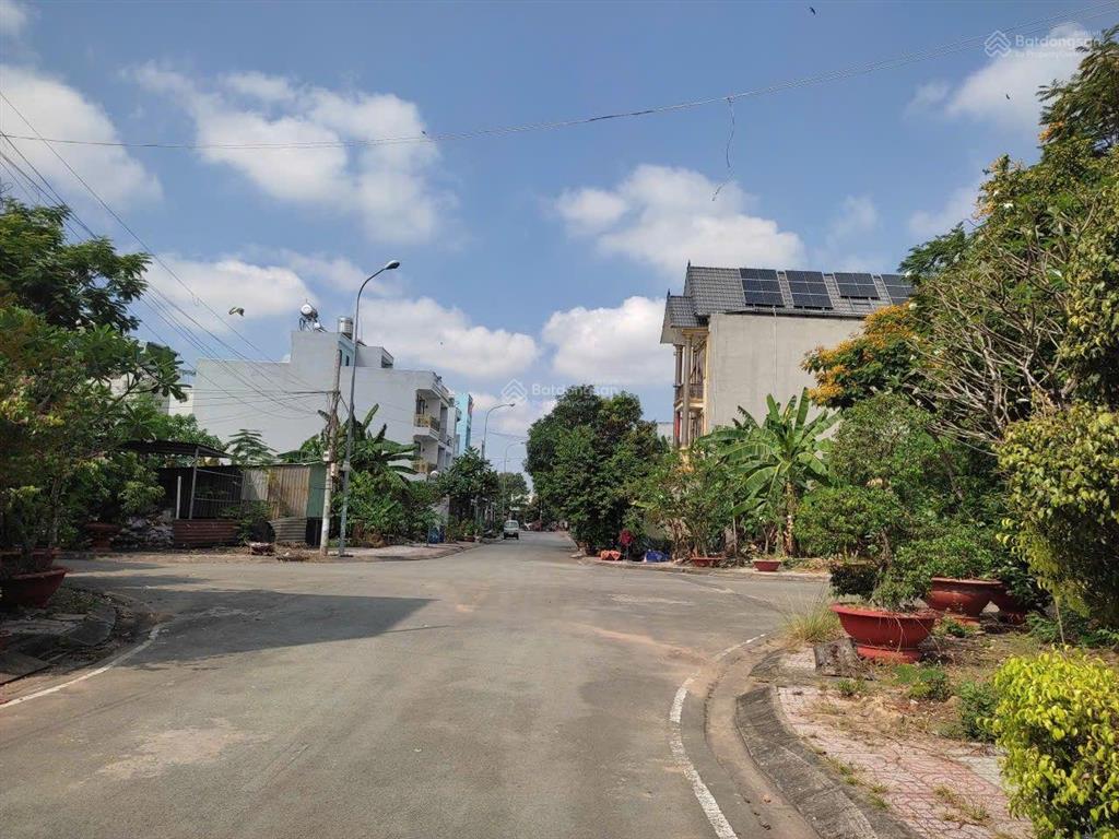 105m2 (5x20) ~7.2 tỷ  khu tđc đường thông 9m, cây xanh  5 phút metro, xn  15 phút trung tâm tp