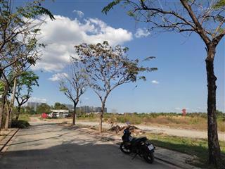 3.15 tỷ  cạnh vành đai 3 ( song hành)  18 phút metro  kdc hiện hữu, đường 9m, nền cao  55m2